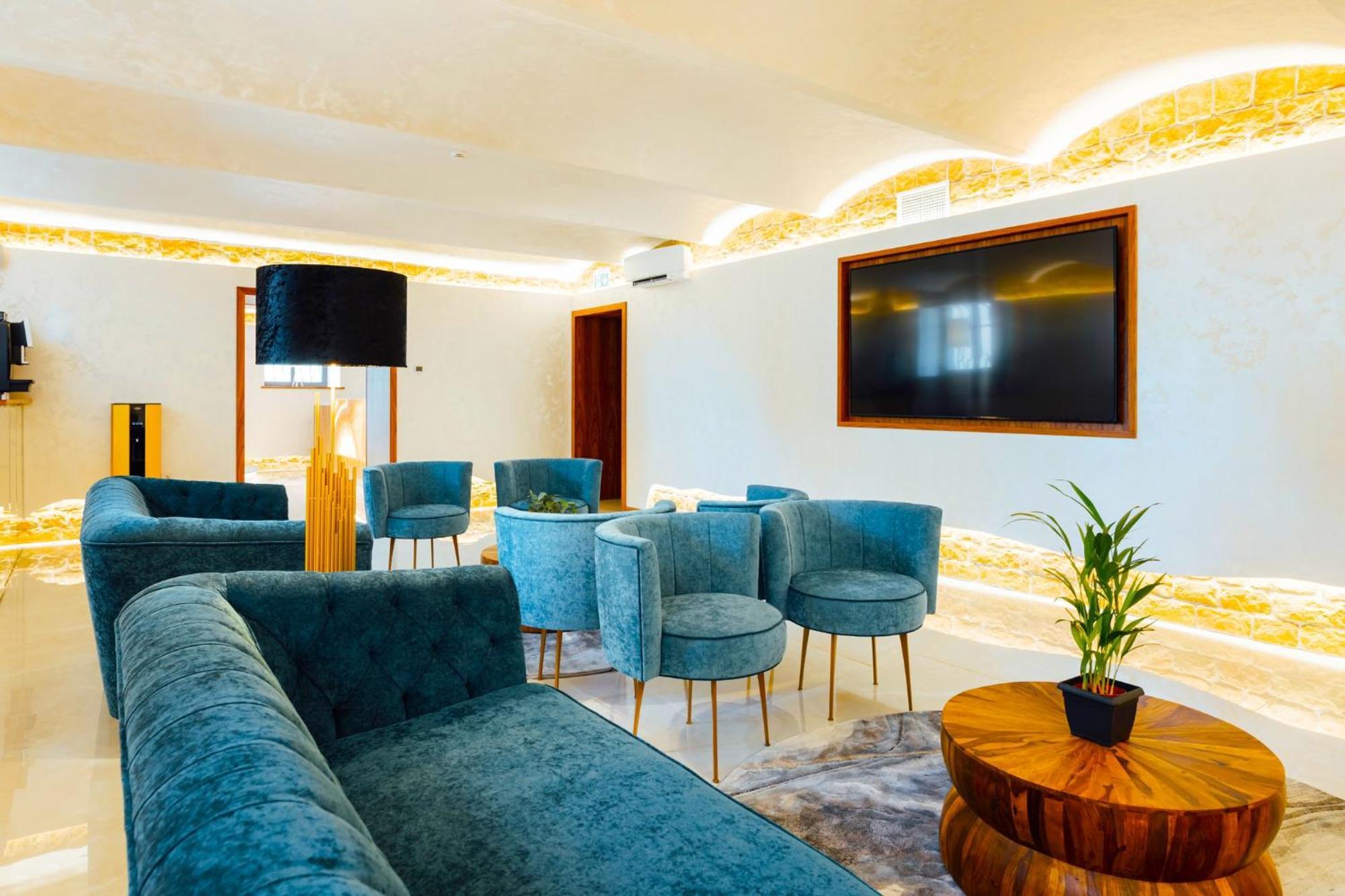 Aparthotel Amella Riga Exterior photo